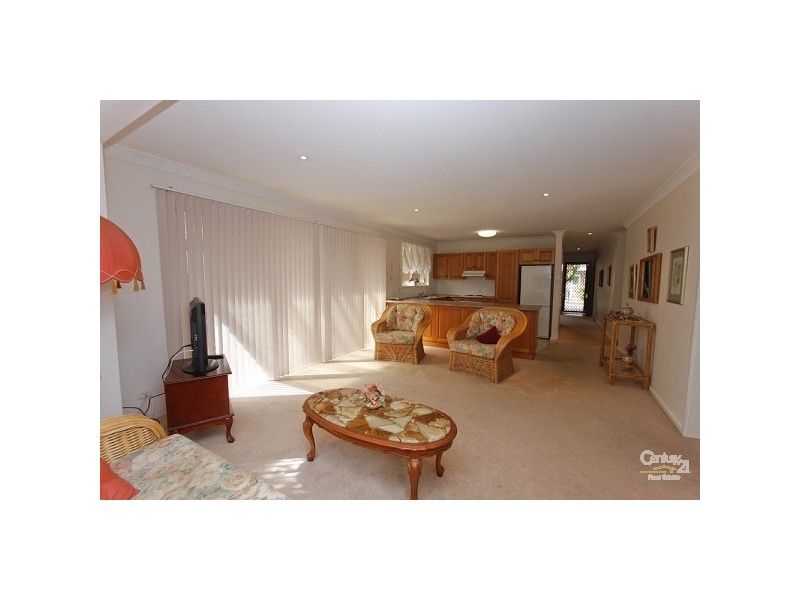 4/14 Berringar Road, Valentine NSW 2280