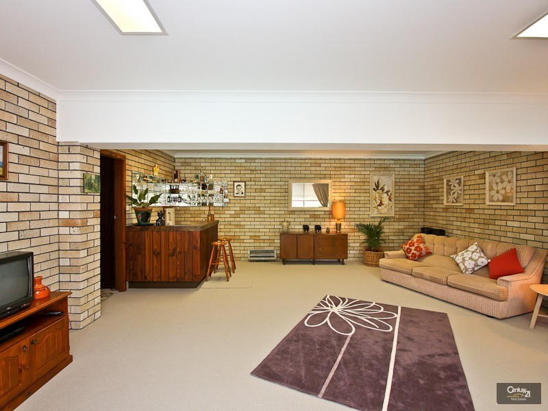 8 Edinburgh Close, Valentine NSW 2280