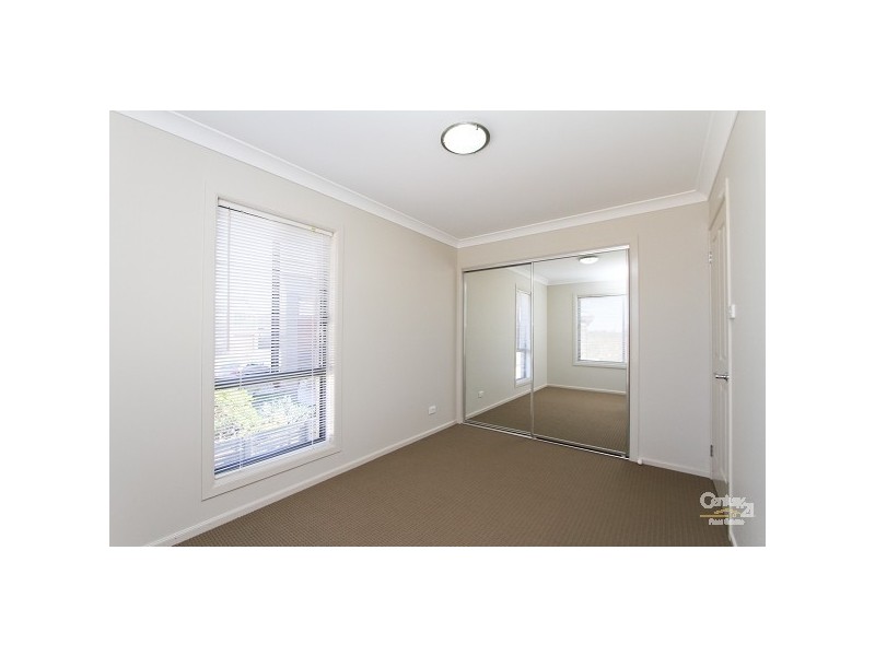 8 Siloam Drive, Belmont NSW 2280