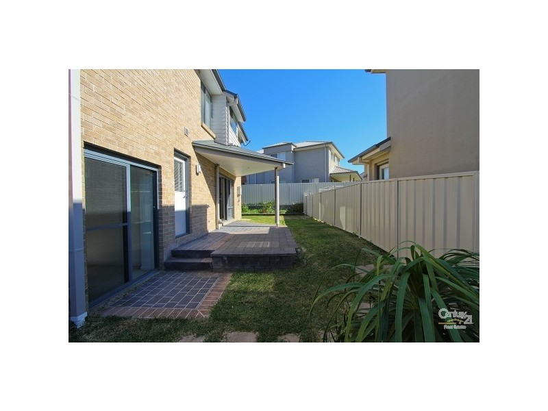 8 Siloam Drive, Belmont NSW 2280