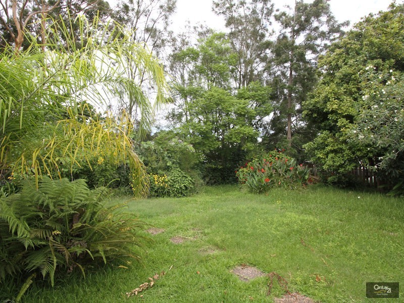 27 St Johns Drive, Croudace Bay NSW 2280