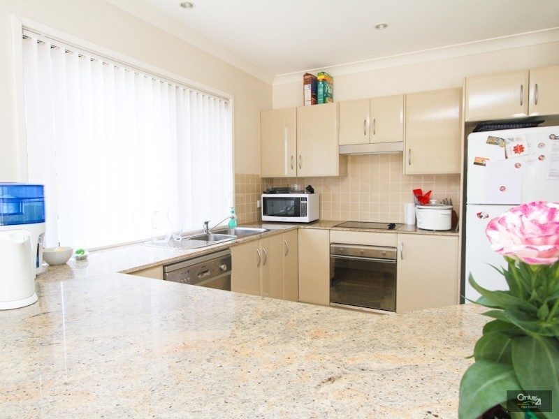 3/4 Berringar Road, Valentine NSW 2280