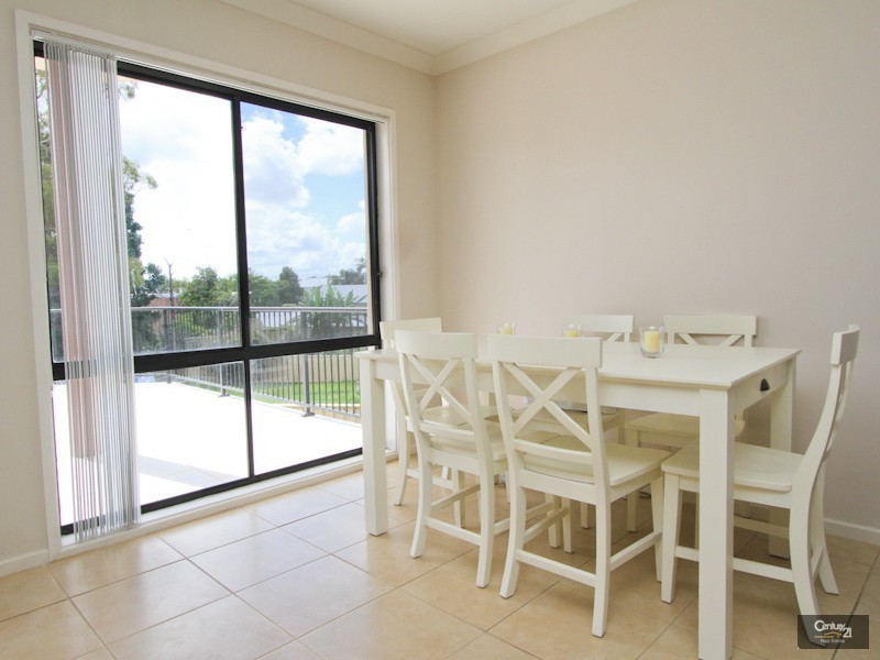 3/4 Berringar Road, Valentine NSW 2280