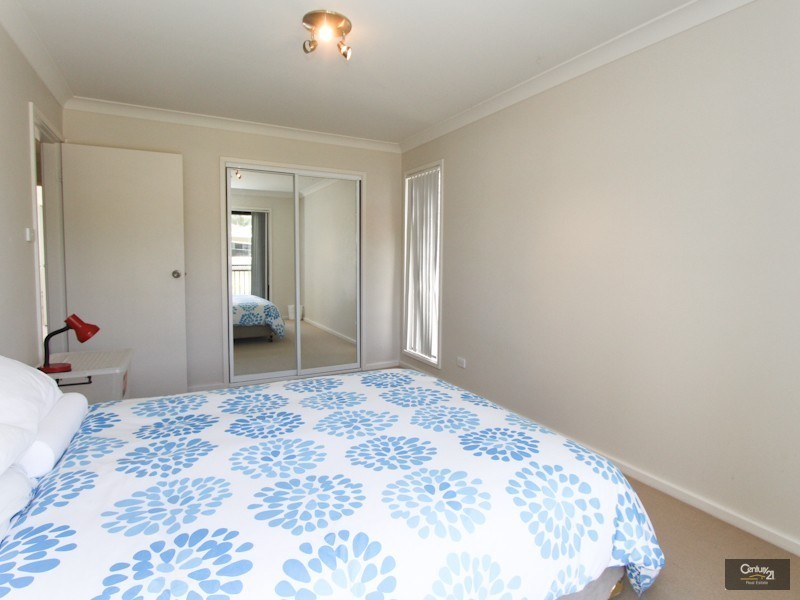 3/4 Berringar Road, Valentine NSW 2280