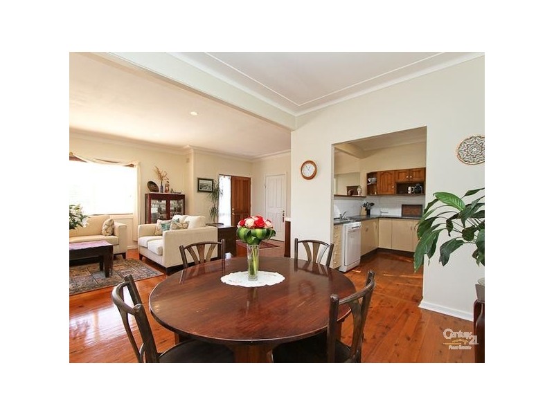 5 Lyndhurst Street, Dudley NSW 2290