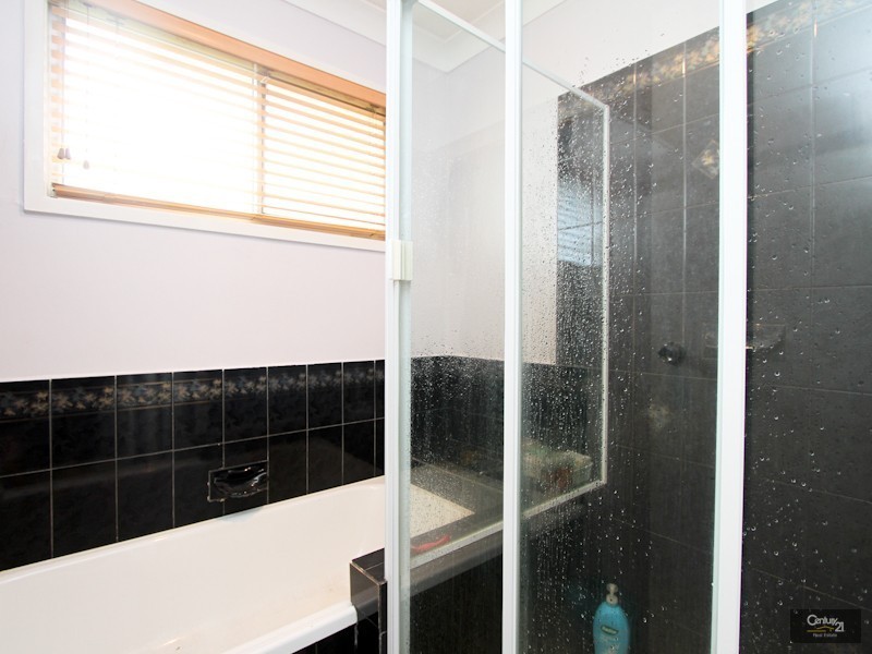 43 Newbold Road, Macquarie Hills NSW 2285