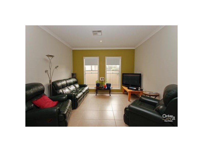 8 Cherry Road, Eleebana NSW 2282