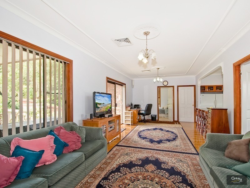 43 Alkrington Avenue, Fishing Point NSW 2283