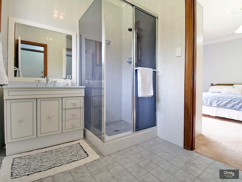 43 Alkrington Avenue, Fishing Point NSW 2283