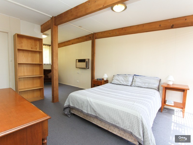 19  Morris Street, Eleebana NSW 2282