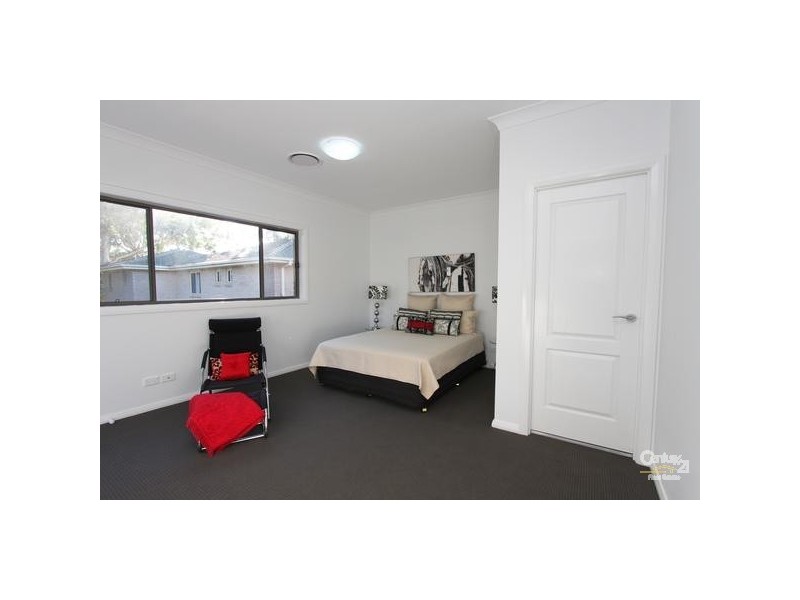 3/8 Bayview Street, Warners Bay NSW 2282