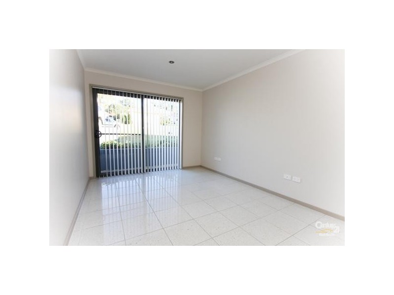 63 Lewers Street, Belmont NSW 2280