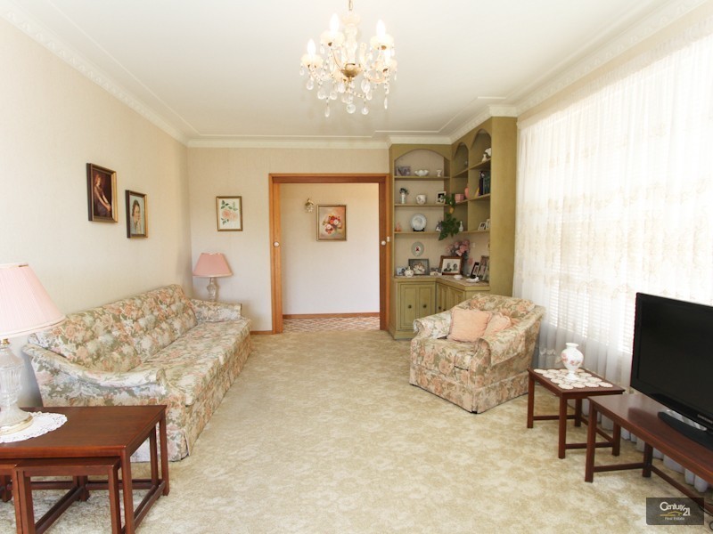 61 Berringar Road, Valentine NSW 2280