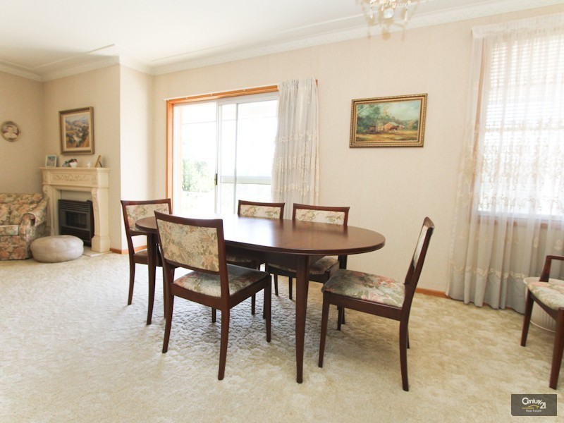 61 Berringar Road, Valentine NSW 2280