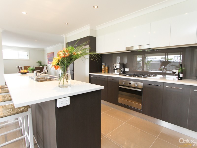 11 John Fallins Close, Belmont North NSW 2280