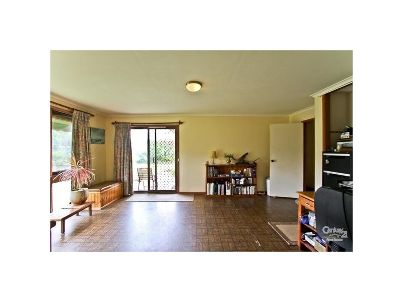36 Robertson Road, Valentine NSW 2280