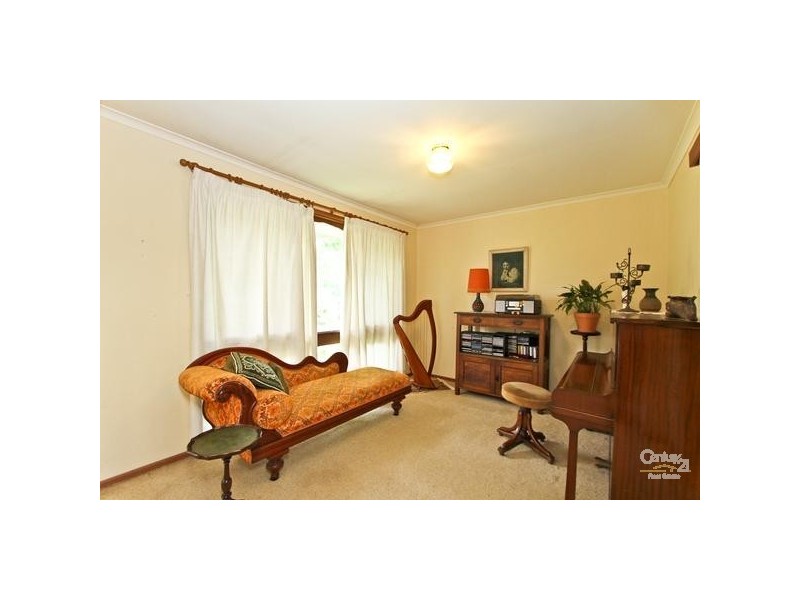 36 Robertson Road, Valentine NSW 2280