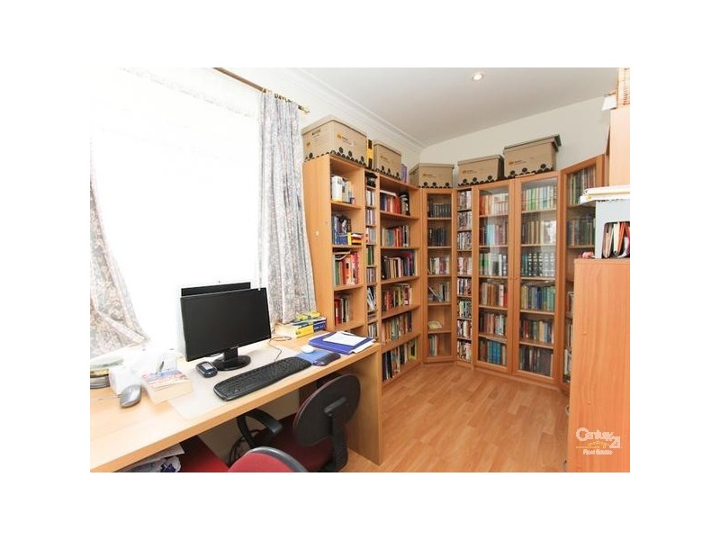 13 Augusta Street, Warners Bay NSW 2282