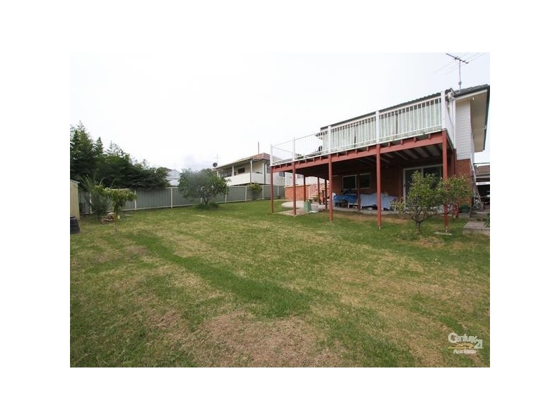 13 Augusta Street, Warners Bay NSW 2282