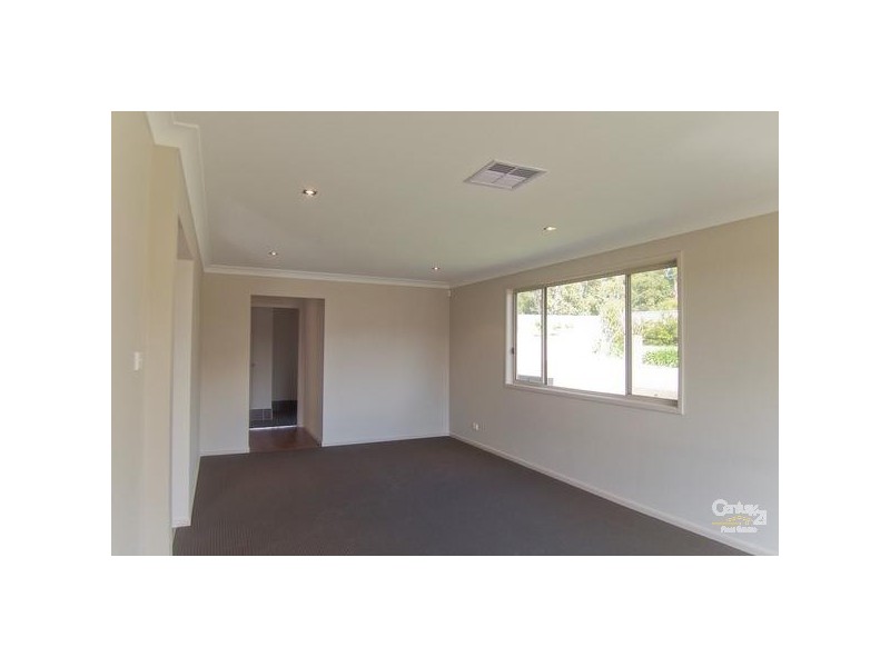 27 The Hill, Valentine NSW 2280