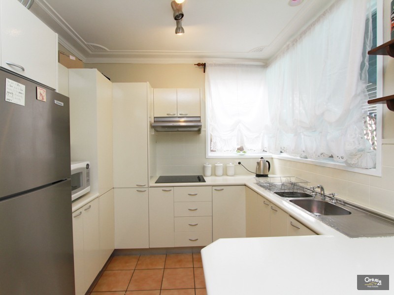 9 Andrew Road, Valentine NSW 2280