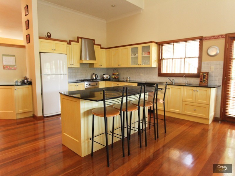 17 Buttermere Drive, Lakelands NSW 2282
