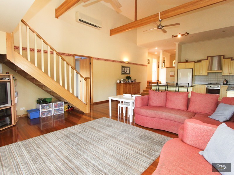 17 Buttermere Drive, Lakelands NSW 2282