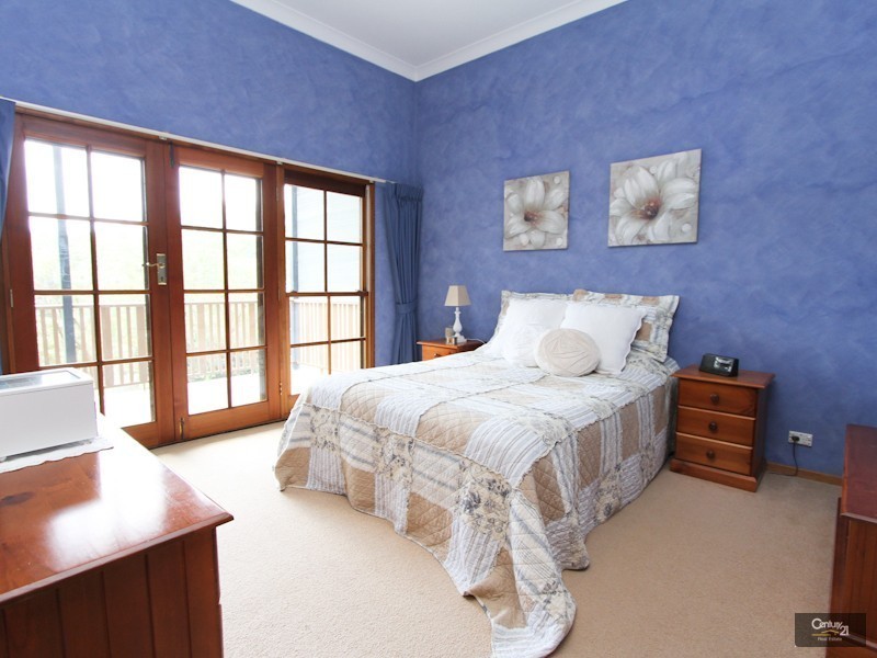 17 Buttermere Drive, Lakelands NSW 2282