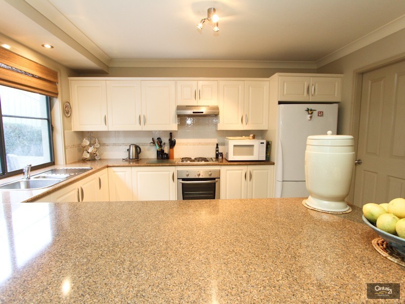 57 Laxton Crescent, Belmont North NSW 2280