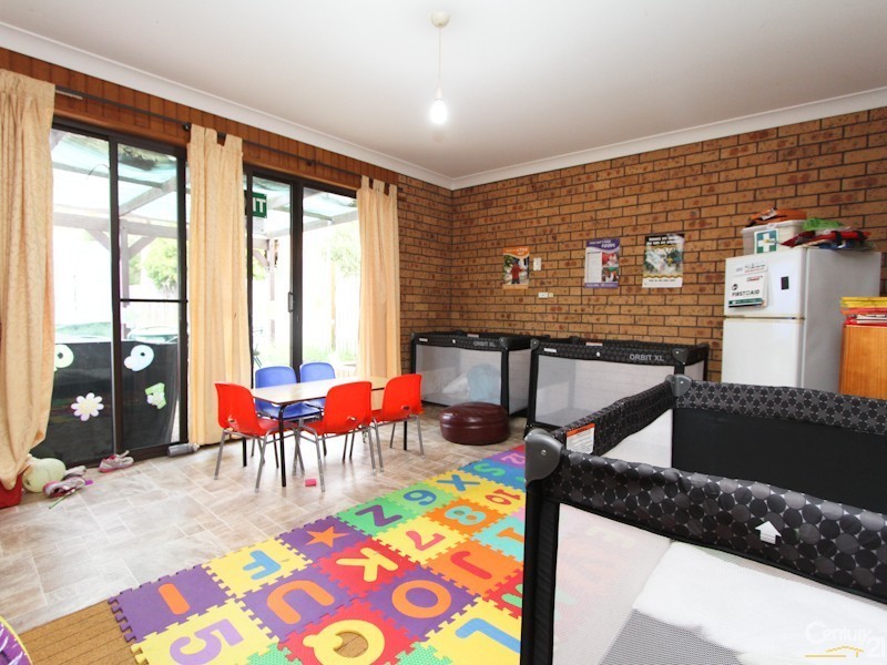 76 Regal Way, Valentine NSW 2280