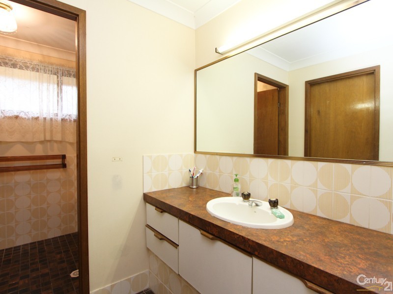 76 Regal Way, Valentine NSW 2280