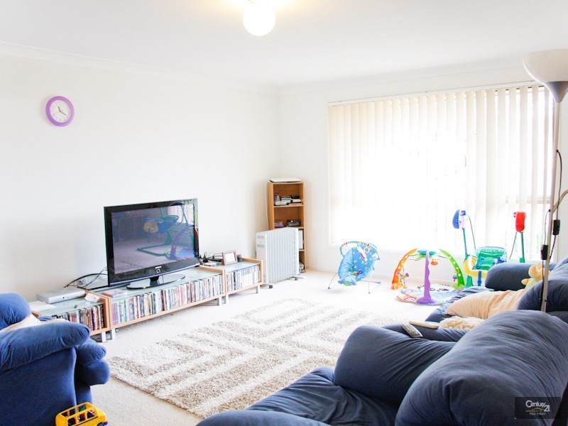 1/3  Roma Road, Valentine NSW 2280