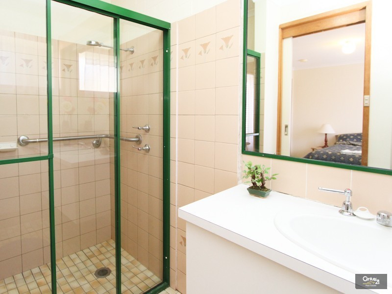 6/50 Allambee Place, Valentine NSW 2280