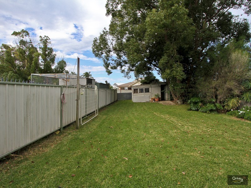 14 Vincent Street, Warners Bay NSW 2282