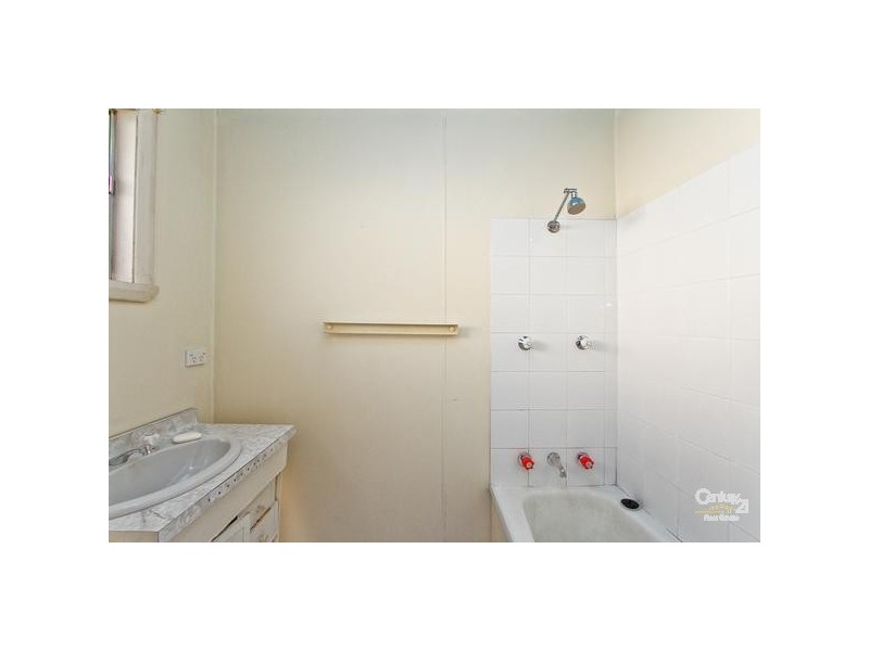 44 Berringar Road, Valentine NSW 2280