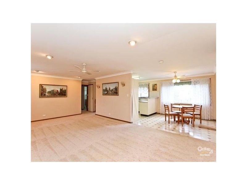 12 Seaview Close, Eleebana NSW 2282