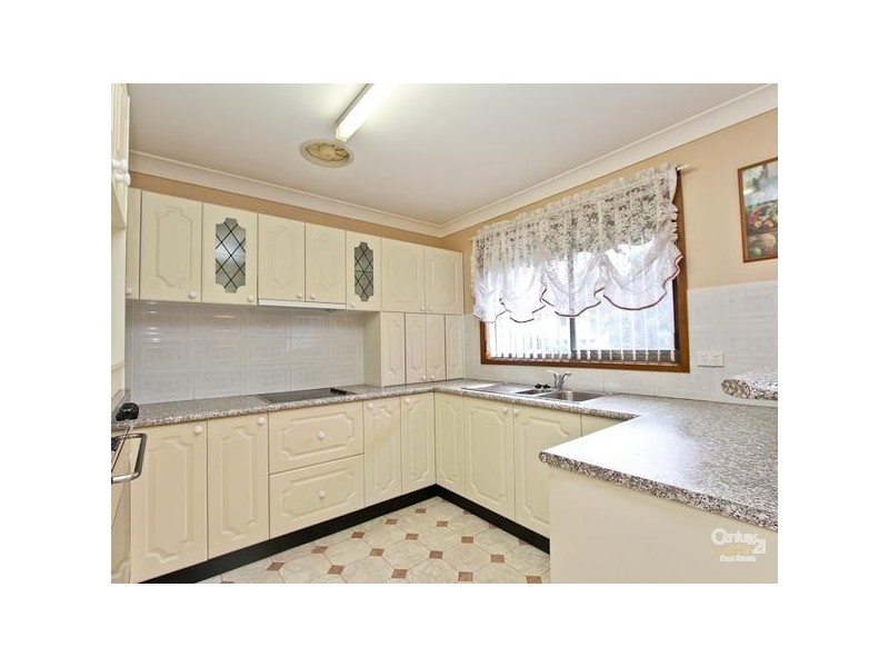 12 Seaview Close, Eleebana NSW 2282