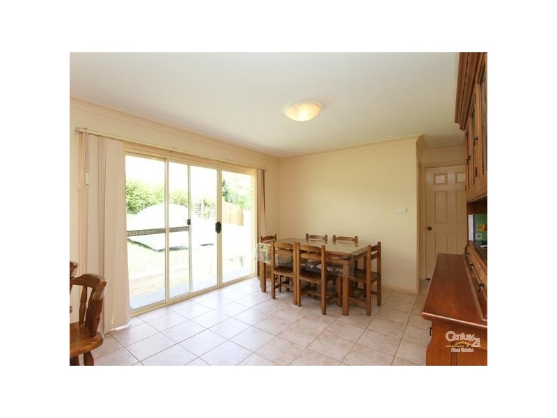 1 Chardonnay Court, Eleebana NSW 2282