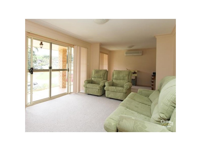 1 Chardonnay Court, Eleebana NSW 2282