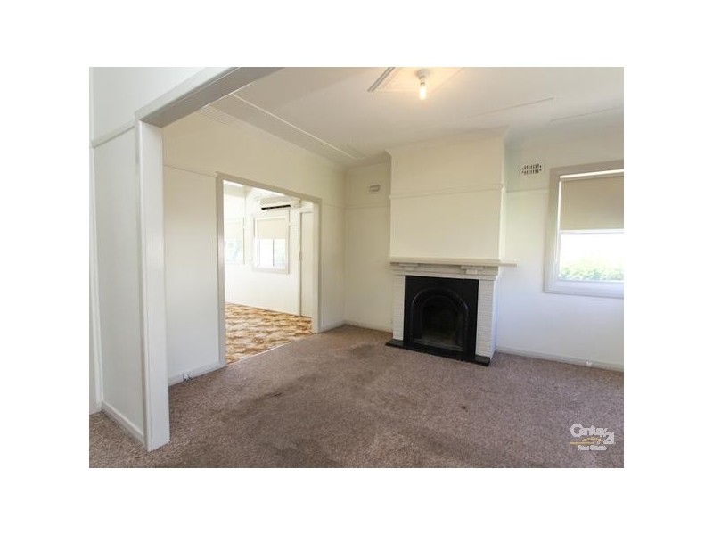 13 Crown Street, Belmont NSW 2280