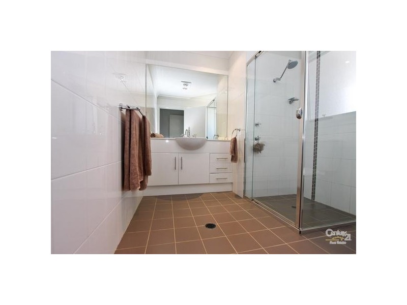 1/12 Berringar Road, Valentine NSW 2280
