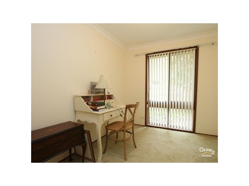 60 GladGunson Drive, Eleebana NSW 2282