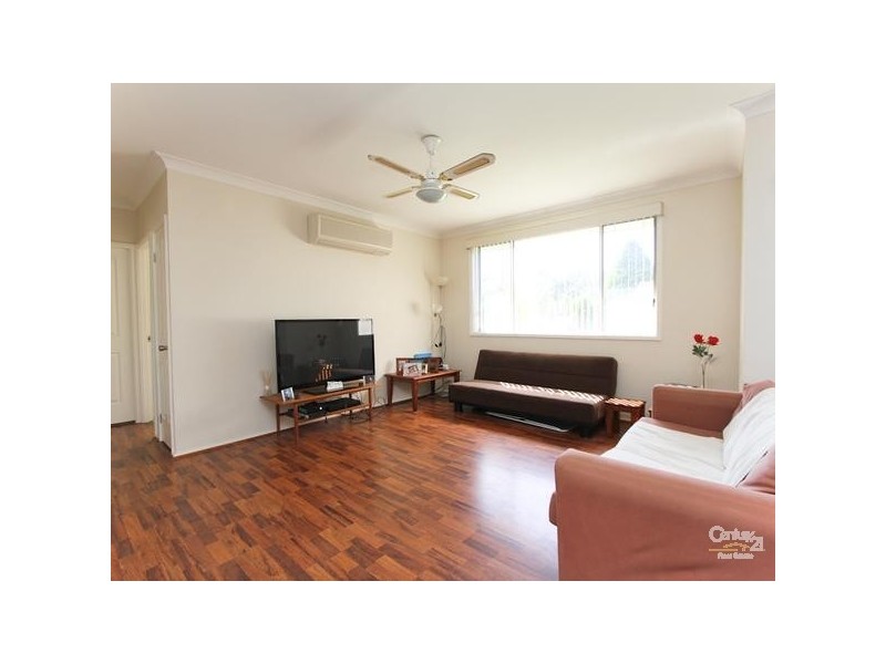1/2 Eino Place, Eleebana NSW 2282