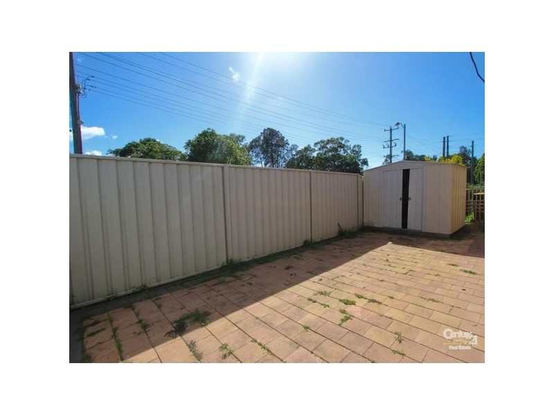 1/2 Eino Place, Eleebana NSW 2282