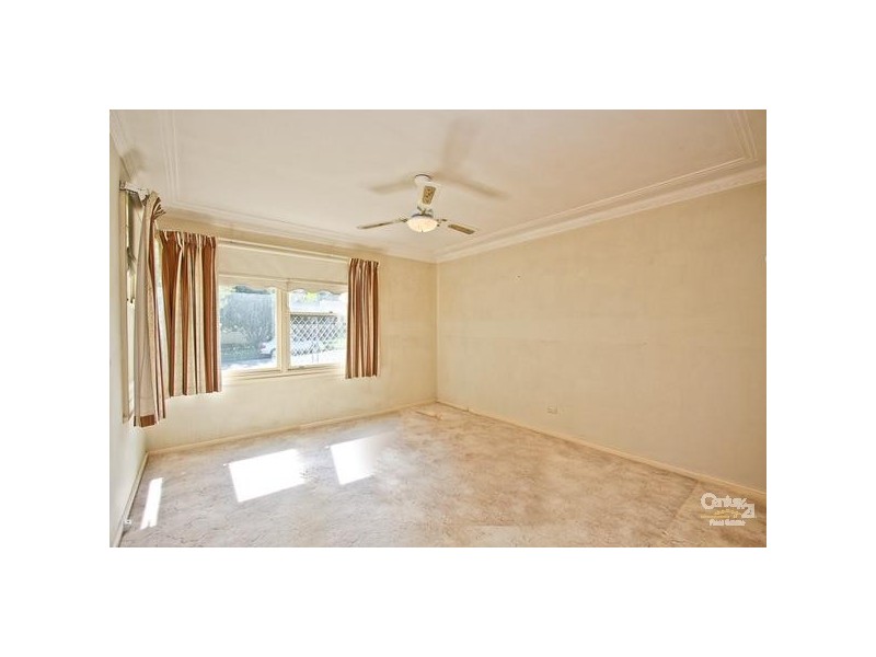 1 Ratcliffe Street, Eleebana NSW 2282