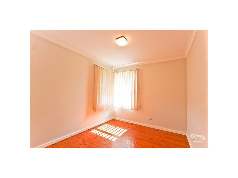 1 Ratcliffe Street, Eleebana NSW 2282
