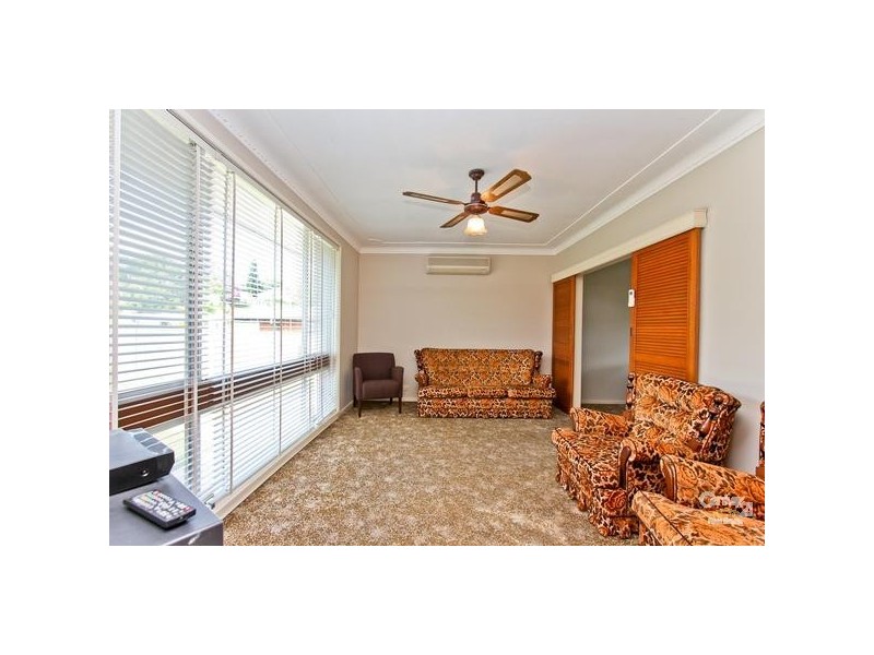25 Alley Street, Speers Point NSW 2284