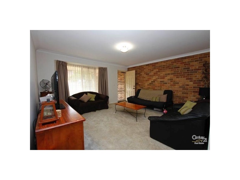 2/32 Armstrong Road, Charlestown NSW 2290