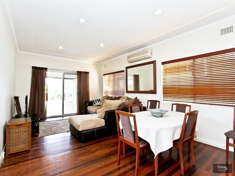 4 Lentara Road, Belmont North NSW 2280