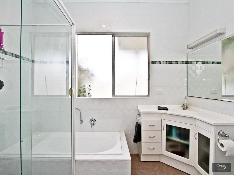 4 Lentara Road, Belmont North NSW 2280